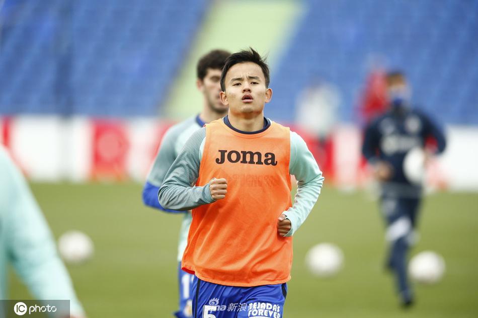 نفرتيتي بالانجليزيالملكة الأسطورية التي حيرت التاريخ